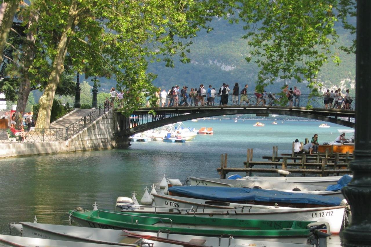 La Roseraie - Apartment 100M From Lake Annecy Exterior photo